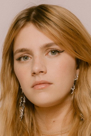 Nell Tiger Free portrait