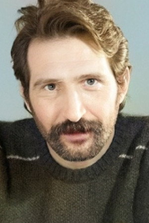 Timur Ölkebaş portrait