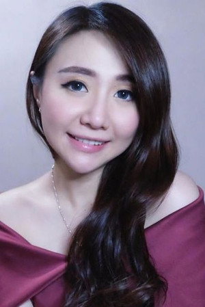 Jessyca Stefani Auryn portrait