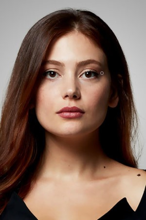 Eda Şölenci portrait