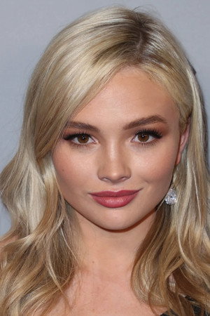 Natalie Alyn Lind portrait