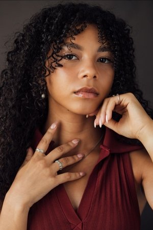 Simone Miller portrait