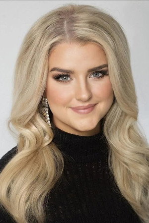 Madison Curtis portrait