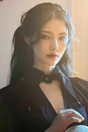 Qi Xiaxia portrait