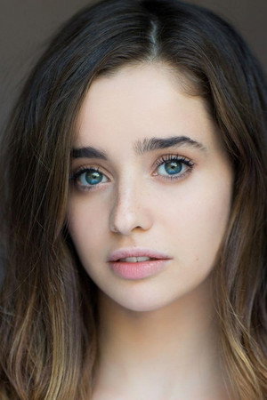 Holly Earl portrait