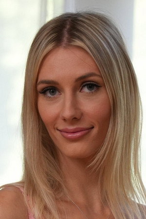 Emily Jade portrait