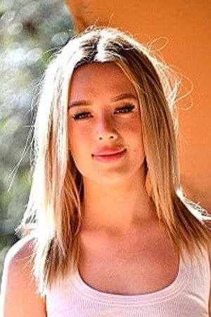 Ashlyn Angel portrait