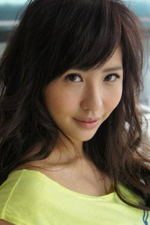Eva Li portrait