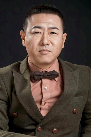 Huiwen Xie portrait