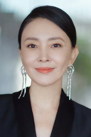 Liu Weiwei portrait