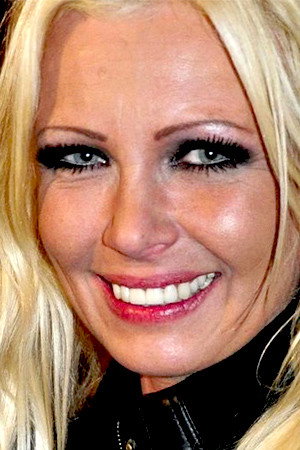 Vivian Schmitt portrait