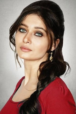 Nurgül Yeşilçay portrait