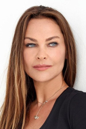 Hülya Avşar portrait