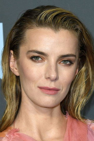Betty Gilpin portrait