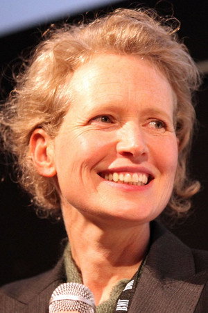 Alison Bagnall portrait