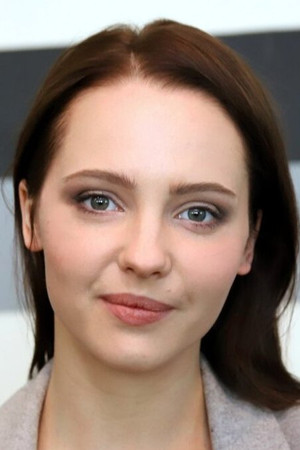 Yuliya Khlynina portrait