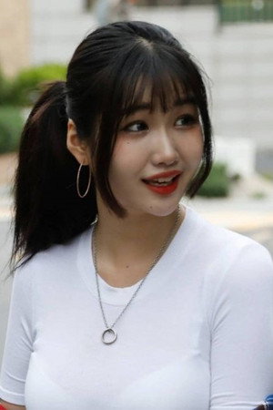 Sae Bom portrait