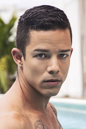 Nic Sahara portrait