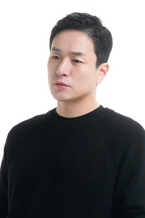 Lee Byeong-heon portrait