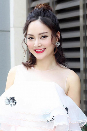 Lan Phương portrait