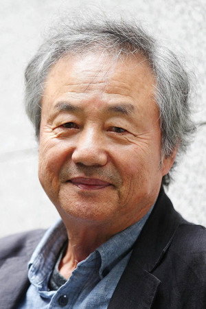 Jeong Dong-hwan portrait
