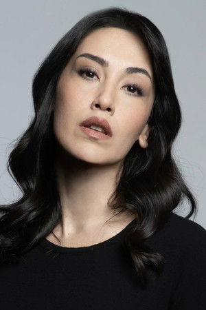 Neslihan Arslan portrait