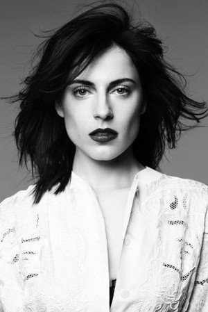 Antje Traue portrait