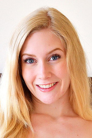Emma Starletto portrait