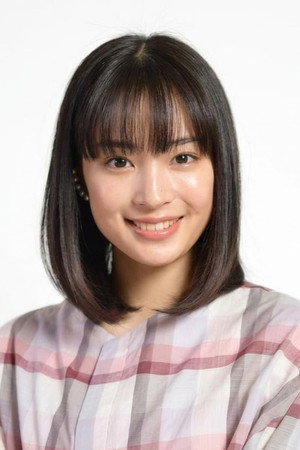 Suzu Hirose portrait