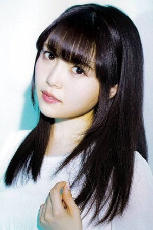Momo Asakura portrait