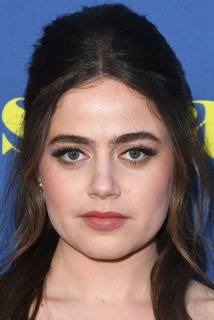 Molly Gordon portrait