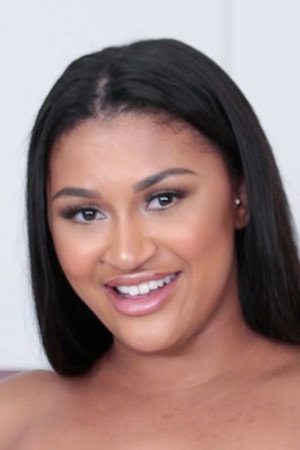Sommer Isabella portrait