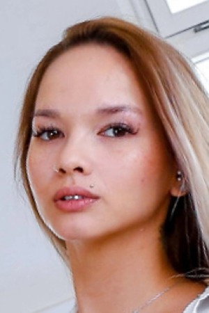 Monika Phamous portrait