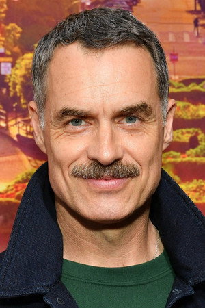 Murray Bartlett portrait