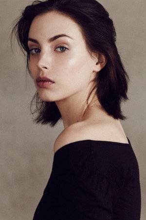 Maya Coline portrait