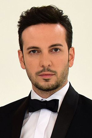 Oğuzhan Koç portrait