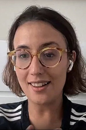 Larissa Martins portrait