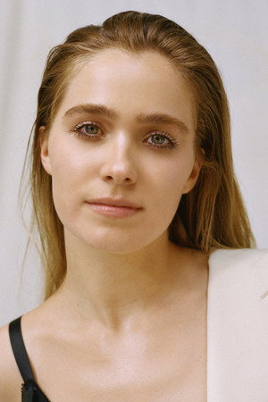 Haley Lu Richardson portrait