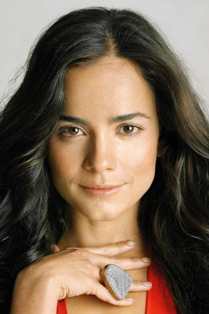 Alice Braga portrait