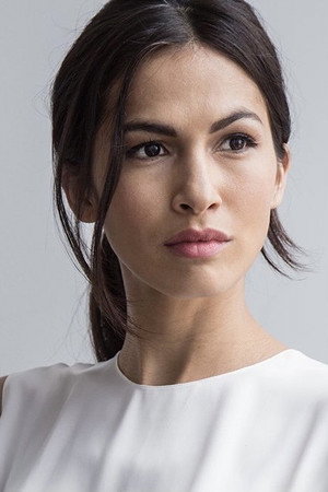 Élodie Yung portrait