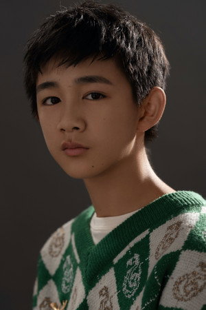 Rong Zishan portrait