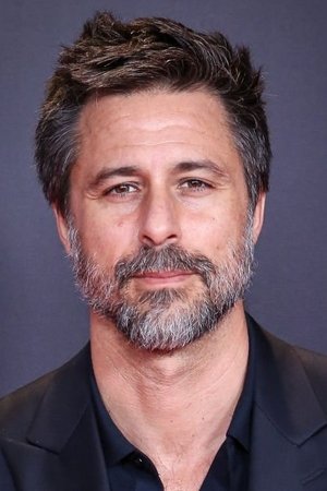 Hugo Silva portrait
