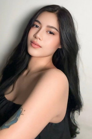 Cheena Dizon portrait