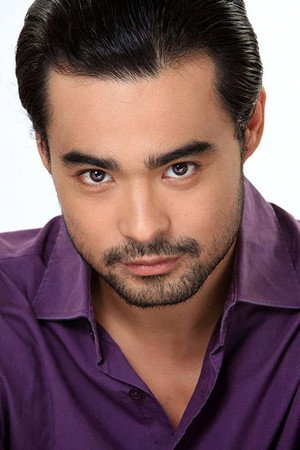 Sid Lucero portrait