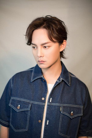 Yin Zheng portrait