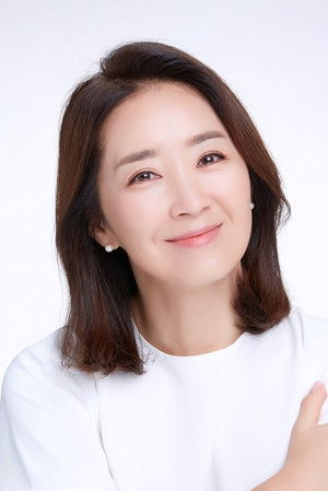 Yun Yoo-sun portrait