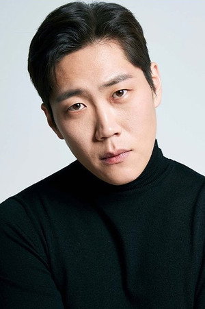Ryu Seung-moo portrait