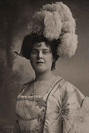 Lily Morris portrait