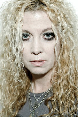 Sean Yseult portrait