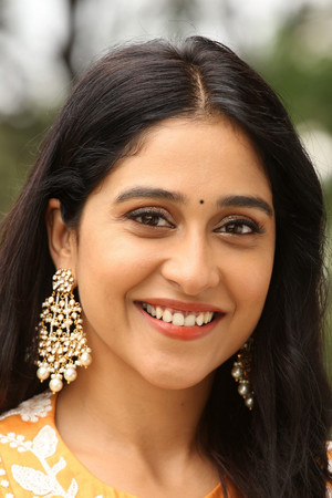 Regina Cassandra portrait